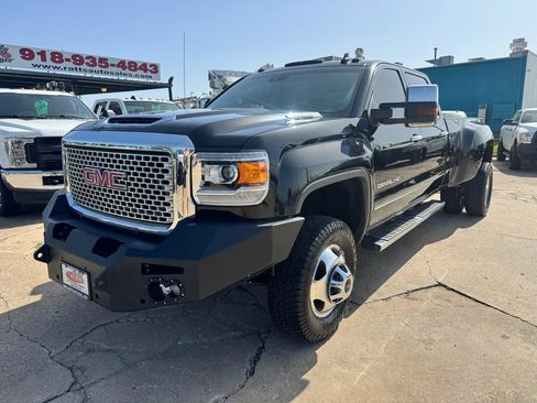 Used 2017 GMC Sierra 3500 Denali w/ Duramax Plus Package AWD/4WD image 2