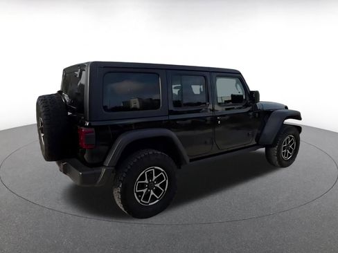 Used 2025 Jeep Wrangler Unlimited Rubicon image 14