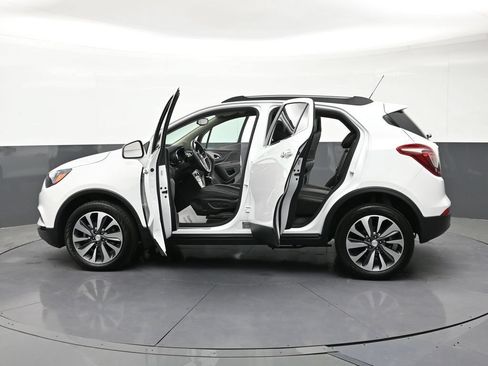 Used 2022 Buick Encore Preferred AWD/4WD image 34
