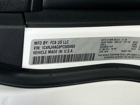 Used 2023 Jeep Grand Cherokee Altitude AWD/4WD image 31