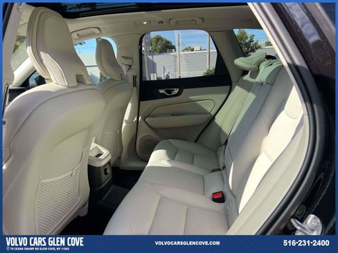 Used 2025 Volvo XC60 T8 Plus image 11