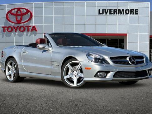 Used 2009 Mercedes-Benz SL 550 image 2