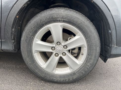 Used 2013 Toyota RAV4 XLE image 12