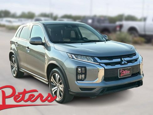 Used 2024 Mitsubishi Outlander Sport SE image 1