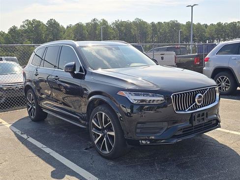 Used 2020 Volvo XC90 T6 Momentum w/ Protection Package Premier AWD/4WD image 1