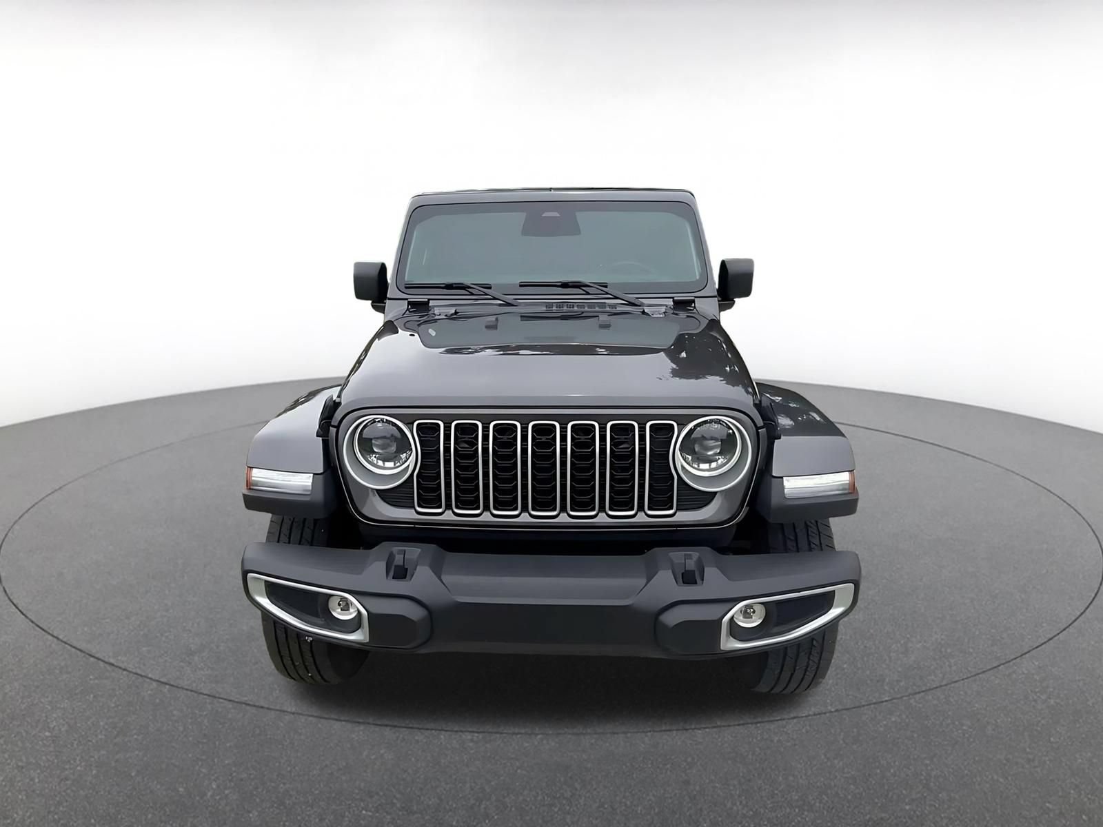 Used 2025 Jeep Wrangler Unlimited Sahara AWD/4WD image 4