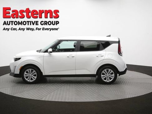 Used 2023 Kia Soul LX FWD image 58