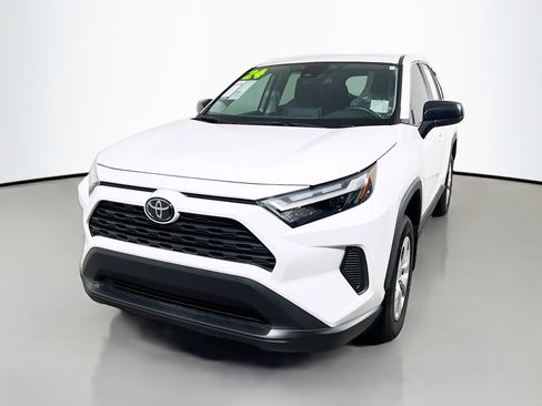 Used 2024 Toyota RAV4 LE image 10