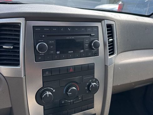 Used 2009 Jeep Grand Cherokee Laredo w/ Sun/Sound Group AWD/4WD image 12