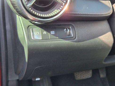 Used 2025 Chevrolet Equinox LT w/ Safety and Technology Package FWD image 10