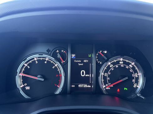 Used 2023 Toyota 4Runner Limited image 19