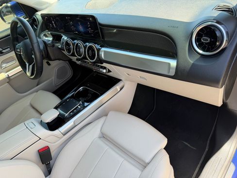Used 2021 Mercedes-Benz GLB 250 image 9