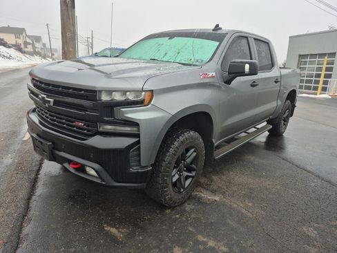 Used 2020 Chevrolet Silverado 1500 LT Trail Boss image 3