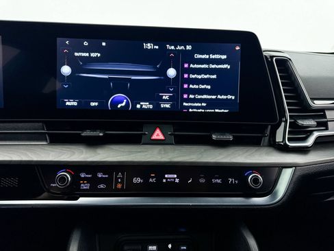 Certified 2025 Kia Sportage X-Pro Prestige AWD/4WD image 27