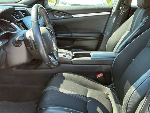 Used 2019 Honda Civic Sport image 11