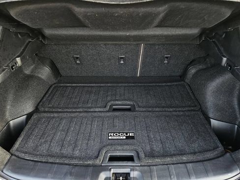 Used 2021 Nissan Rogue Sport SL w/ Premium Package FWD image 33