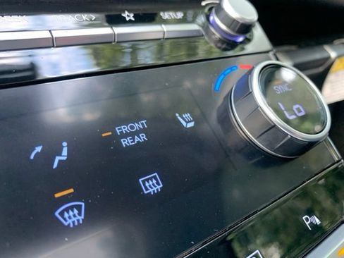 Certified 2025 Hyundai Santa Fe XRT AWD/4WD image 27
