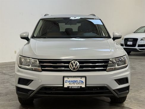 Used 2018 Volkswagen Tiguan SE w/ Panoramic Sunroof Package AWD/4WD image 10