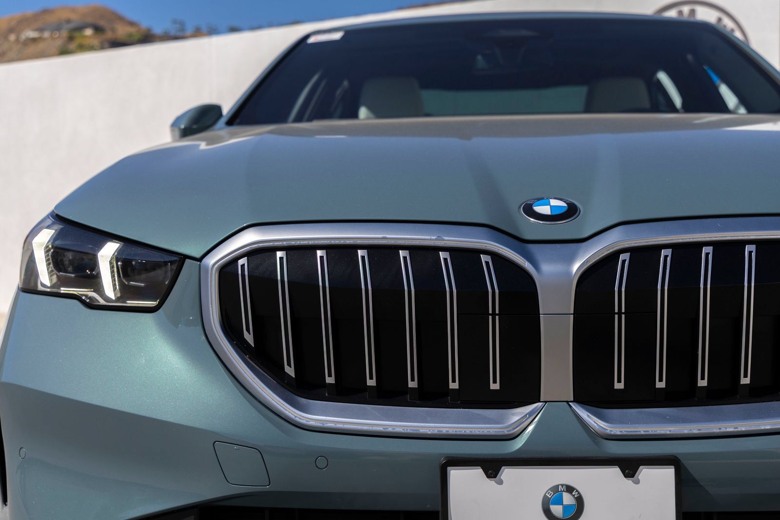 Certified 2024 BMW 530i w/ Convenience Package RWD image 9