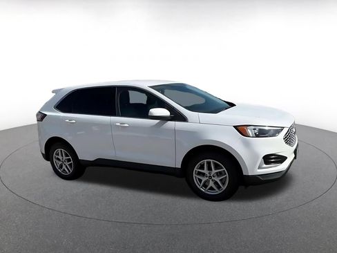 Used 2024 Ford Edge SEL AWD/4WD image 2