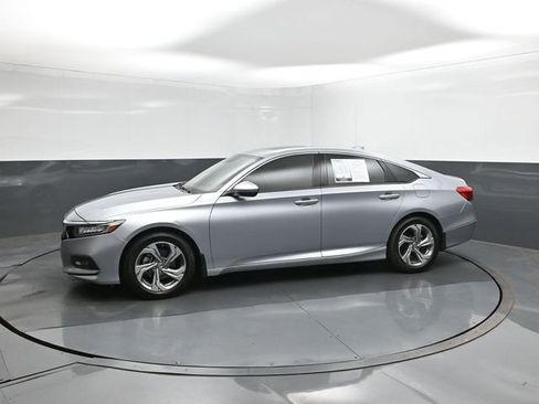 Used 2020 Honda Accord EX image 30