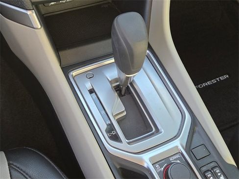 Used 2023 Subaru Forester Premium image 22