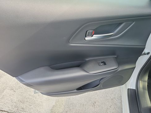 Certified 2025 Toyota Prius FWD image 11