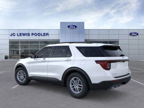 New 2026 Ford Explorer Active w/ Active Comfort Package image 4