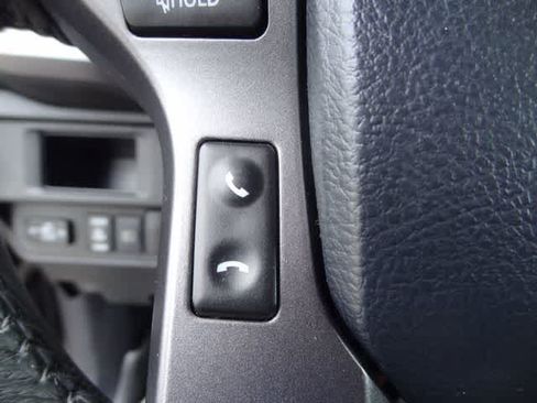 Used 2019 Toyota Tacoma TRD Off-Road w/ Technology Package AWD/4WD image 19