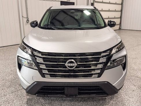 Used 2024 Nissan Rogue S AWD/4WD image 5