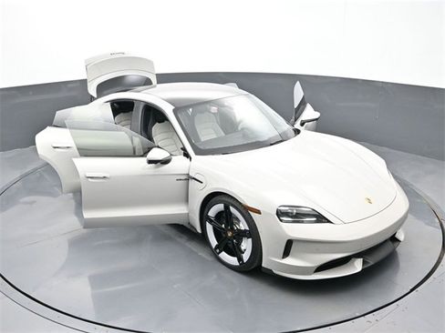New 2025 Porsche Taycan 4S image 34