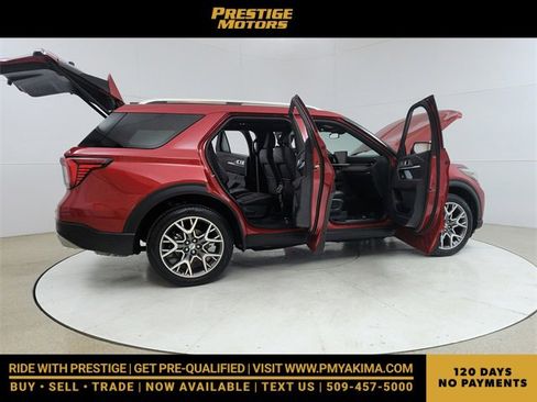 Used 2025 Ford Explorer Platinum w/ Ultimate Package image 12