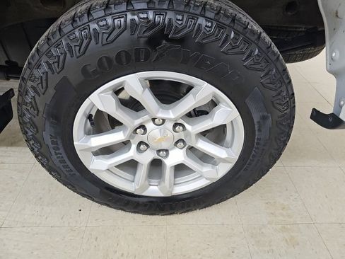 Used 2023 Chevrolet Silverado 1500 LT image 12