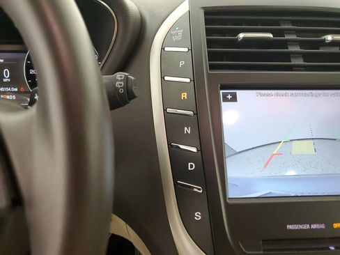 Used 2018 Lincoln MKC Select w/ Select Plus Package FWD image 30