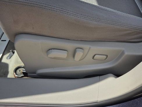 Used 2013 Nissan Rogue SV image 9