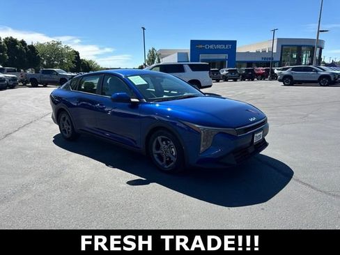 Used 2025 Kia K4 FWD image 1