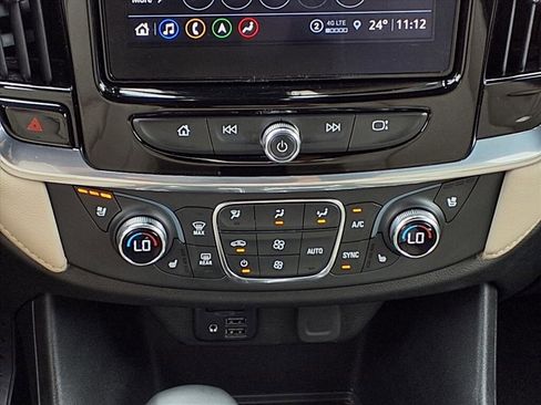 Used 2023 Chevrolet Traverse Premier image 15