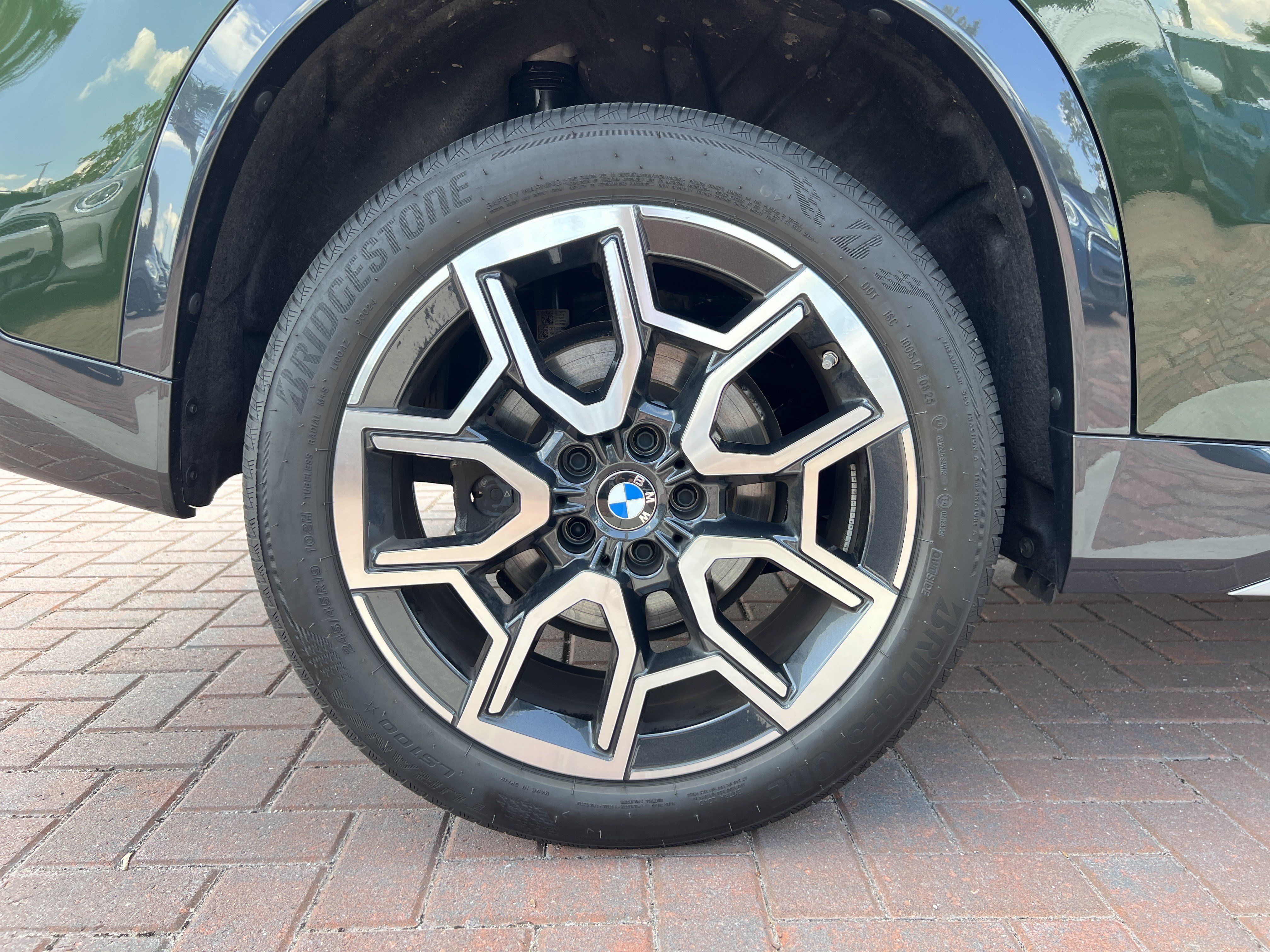 Certified 2025 BMW X1 xDrive28i w/ Premium Package AWD/4WD image 13