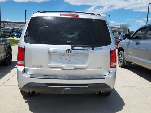 Used 2015 Honda Pilot LX image 2