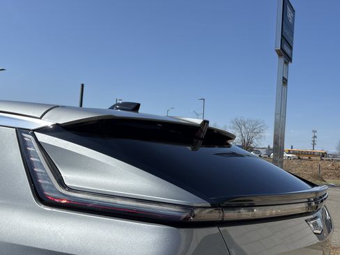 Used 2024 Cadillac Lyriq Luxury w/ LPO, Floor Liner Package image 20