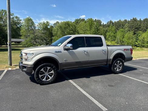 Used 2017 Ford F150 King Ranch w/ Equipment Group 601A Luxury AWD/4WD image 11