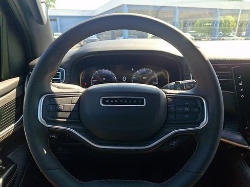 Used 2024 Jeep Wagoneer Series II w/ Flexible Seating Group RWD image 21