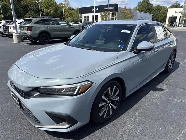 Used 2023 Honda Civic EX image 4