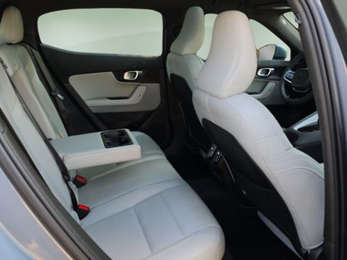 Used 2024 Polestar Polestar 2 w/ Pilot Pack RWD image 12