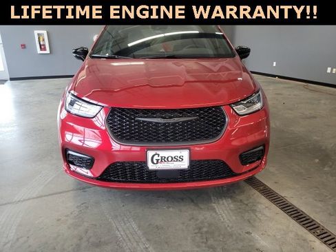 New 2025 Chrysler Pacifica Select w/ Fav Edition Package image 7