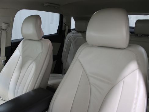 Used 2016 Lincoln MKX Select w/ Climate Package image 5