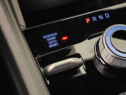 New 2025 Jeep Grand Cherokee Limited image 33