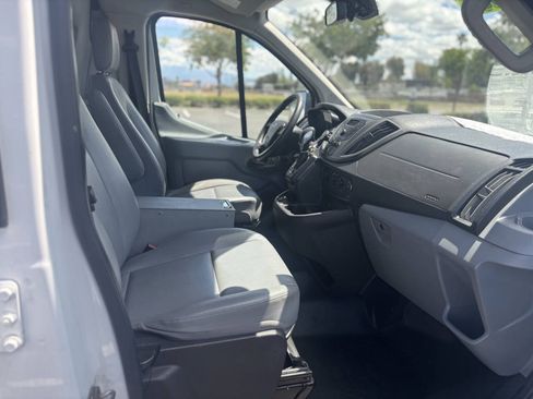 Used 2018 Ford Transit 250 148 Low Roof RWD image 19