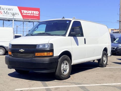 Used 2020 Chevrolet Express 2500 w/ Driver Convenience Package RWD image 1