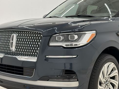Used 2024 Lincoln Navigator Reserve AWD/4WD image 12